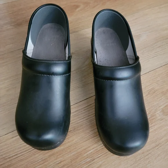DANSKO Black Waterproof Pull Up clog size 39 - Picture 5 of 6
